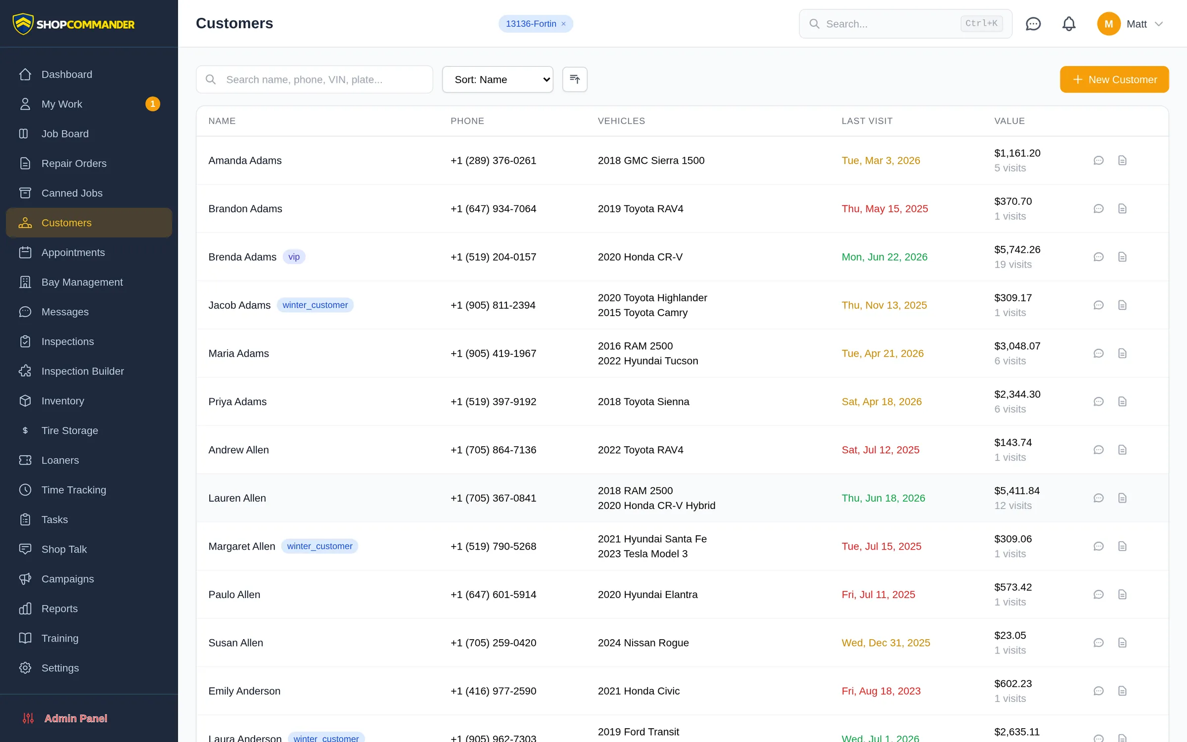 Shop Commander customer list with contact details, vehicles, visit history, and account status